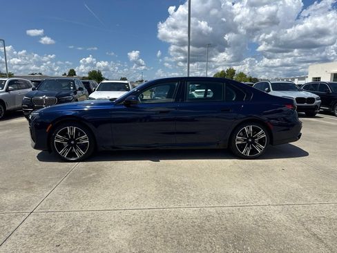 Certified 2023 BMW 760i xDrive AWD/4WD image 2