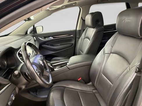 Used 2021 Buick Enclave Avenir w/ Avenir Technology Package AWD/4WD image 12