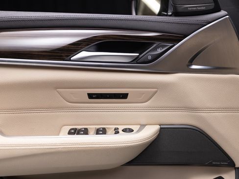 Used 2019 BMW 640i Gran Turismo xDrive image 44