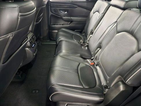 Used 2023 Honda Pilot Elite image 17