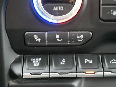 Certified 2022 GMC Sierra 2500 Denali image 23