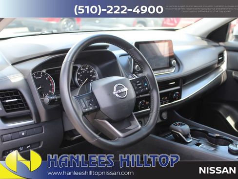 Used 2025 Nissan Rogue SV AWD/4WD image 12