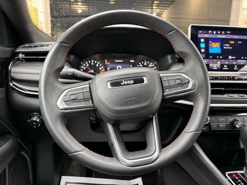 Used 2024 Jeep Compass Trailhawk image 26