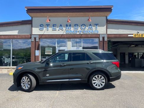 Used 2024 Ford Explorer King Ranch w/ Technology Package AWD/4WD image 2