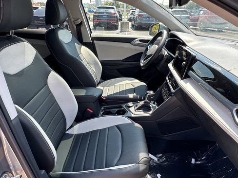 New 2025 Volkswagen Taos SEL AWD/4WD image 15