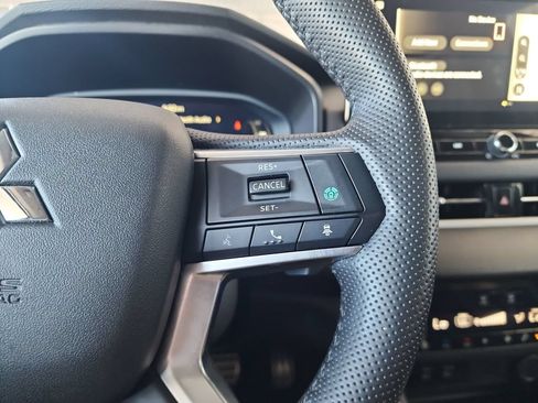 Used 2025 Mitsubishi Outlander SEL AWD/4WD image 25
