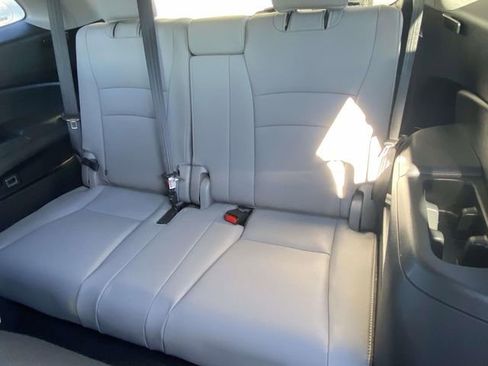 Used 2017 Honda Pilot EX-L image 12