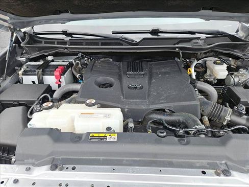 Used 2022 Toyota Tundra SR5 w/ Convenience Package RWD image 25