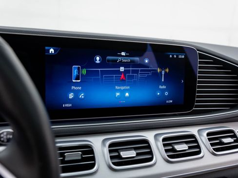 Used 2025 Mercedes-Benz GLE 350 4MATIC image 18