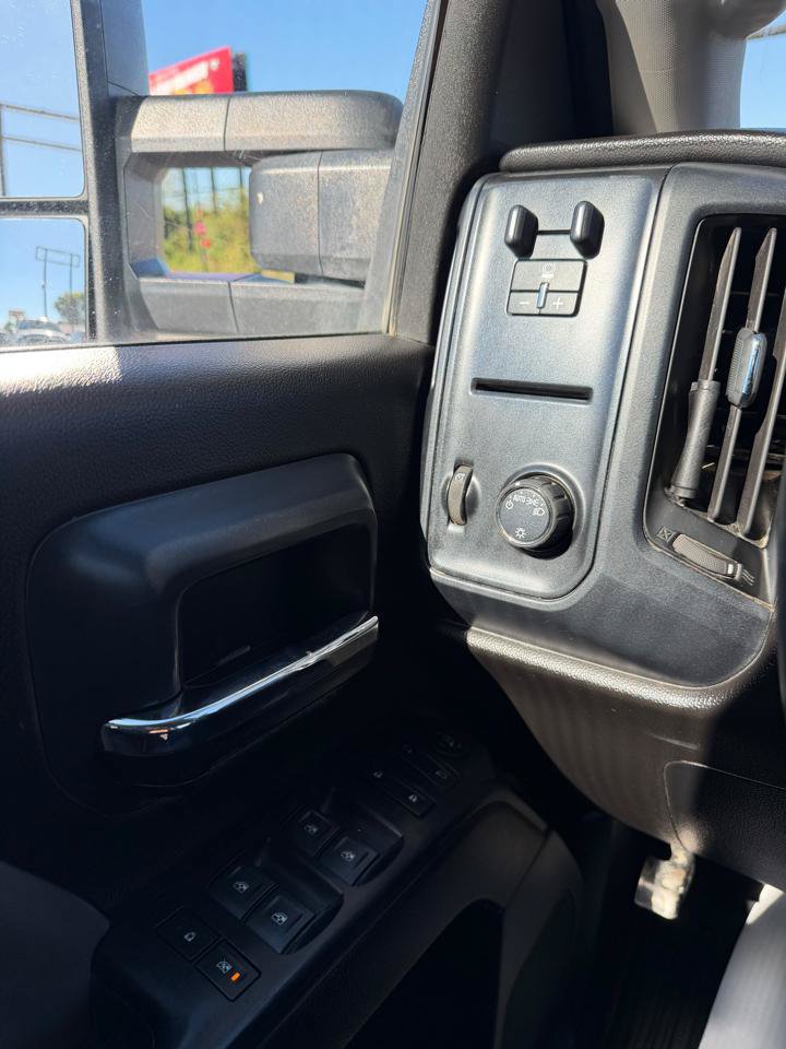 Used 2019 GMC Sierra 2500 4x4 Crew Cab w/ Sierra Convenience Package image 19