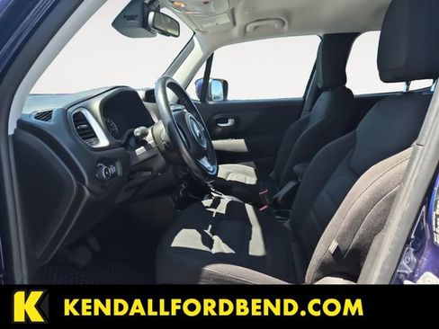 Used 2021 Jeep Renegade Latitude w/ Convenience Group AWD/4WD image 9