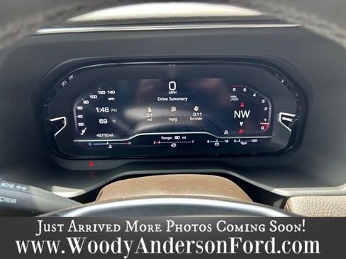 Used 2023 GMC Yukon Denali RWD image 9