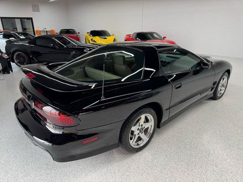 Used 1999 Pontiac Firebird Formula RWD image 15