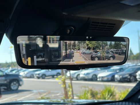 Used 2024 Toyota Tacoma Trailhunter image 25