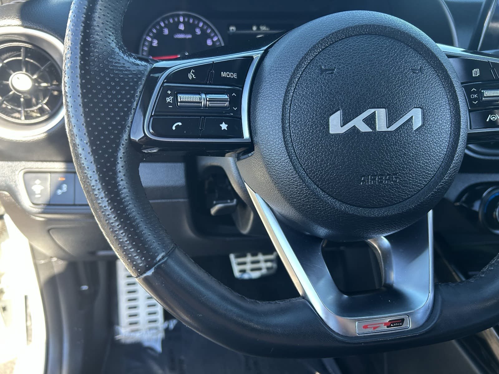 Used 2022 Kia Forte GT-Line w/ GT-Line Premium Package FWD image 28