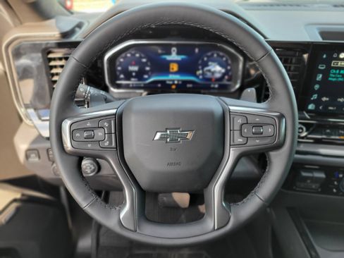 Used 2025 Chevrolet Silverado 1500 ZR2 image 26