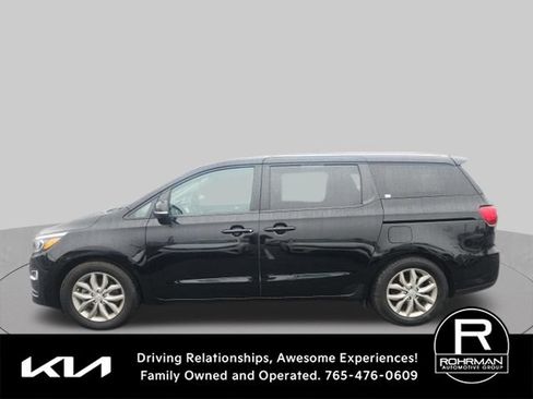 Used 2021 Kia Sedona EX FWD image 7