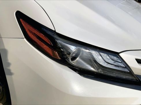 Used 2022 Toyota Camry XSE w/ Navigation Package image 27