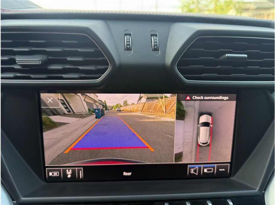 Used 2019 Lamborghini Urus AWD/4WD image 17