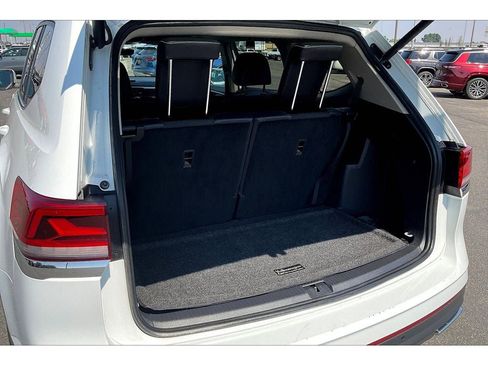 Used 2021 Volkswagen Atlas SE image 10