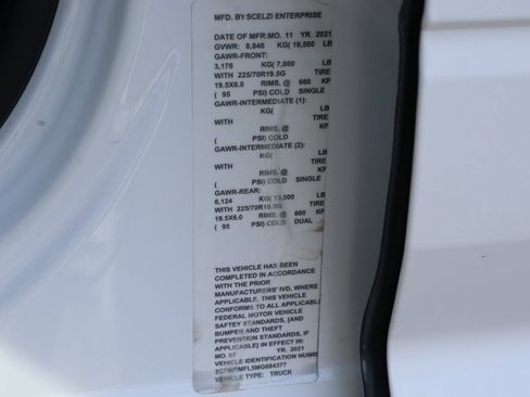 Used 2021 RAM 5500 Tradesman w/ Chrome Appearance Group image 54