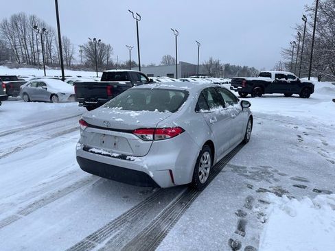 Used 2023 Toyota Corolla LE w/ Carpet Mat Package (TMS) image 2