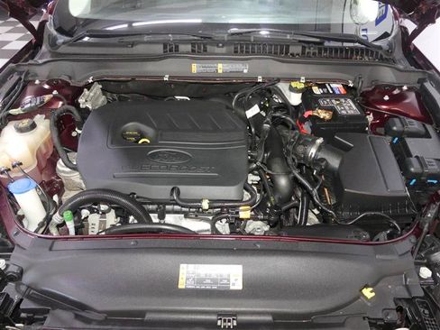 Used 2018 Ford Fusion SE w/ Fusion SE Technology Package FWD image 12