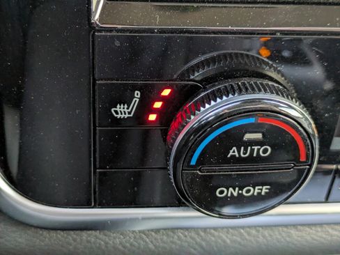 Certified 2025 Nissan Rogue SL image 25