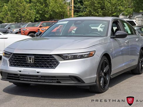 Used 2025 Honda Accord Sport image 12