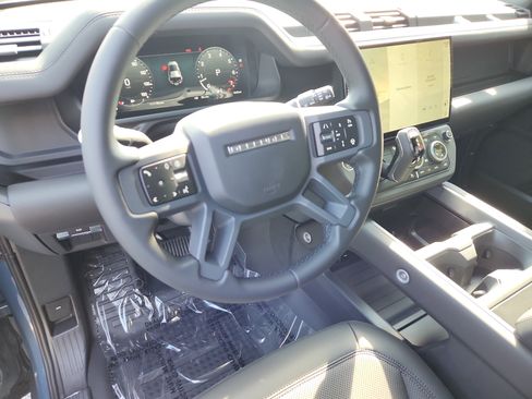 Used 2026 Land Rover Defender 110 S image 14