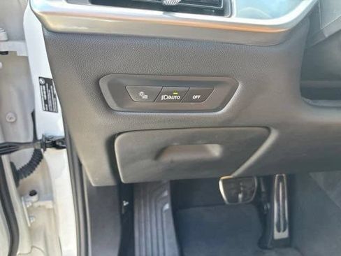 Used 2025 BMW X5 sDrive40i w/ M Sport Package RWD image 25