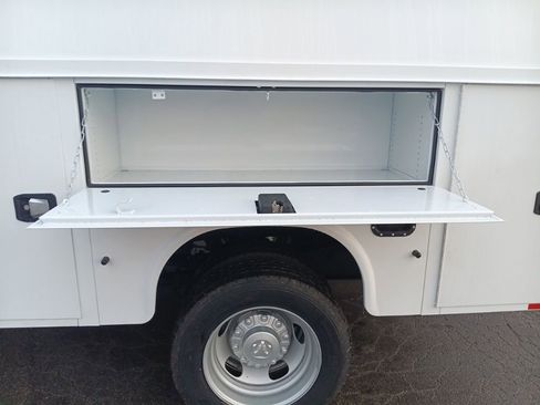 New 2024 RAM 5500 Tradesman image 40