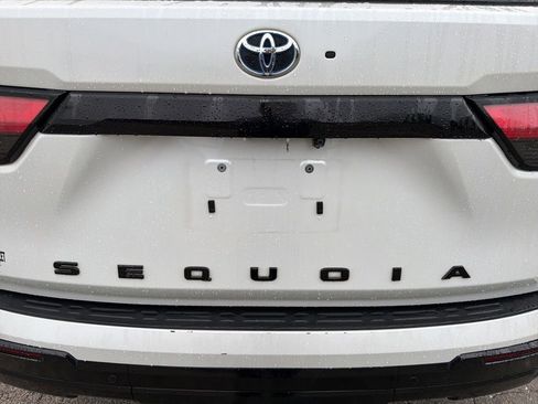 Used 2023 Toyota Sequoia Platinum AWD/4WD image 19