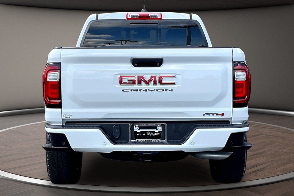 Used 2024 GMC Canyon AT4 w/ Technology Package AWD/4WD image 5