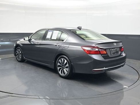 Used 2017 Honda Accord Touring image 6