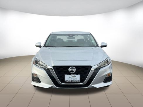 Used 2022 Nissan Altima 2.5 SV image 2