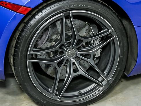 Used 2019 McLaren 720S Performance RWD image 16
