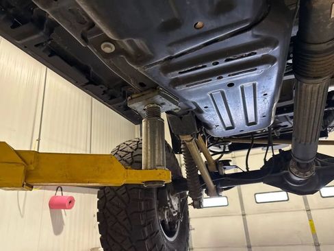 Used 2023 Jeep Gladiator Rubicon w/ Cold Weather Group AWD/4WD image 17