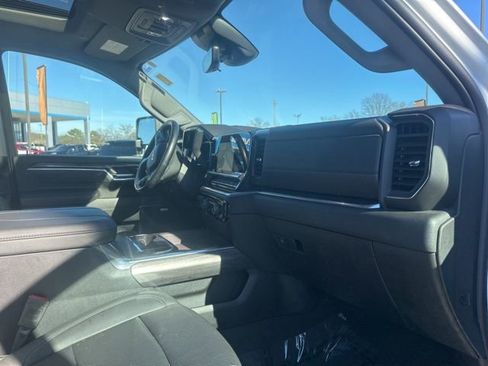 Certified 2025 Chevrolet Silverado 2500 LTZ w/ LTZ Premium Package image 34