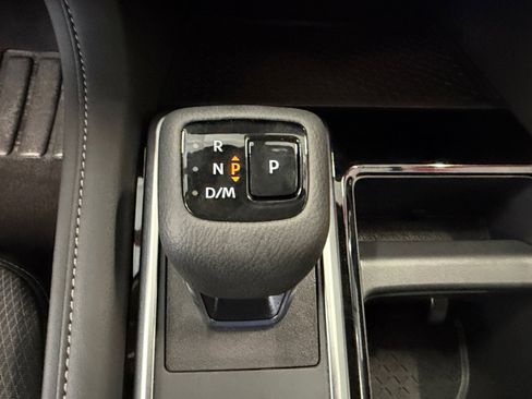 Used 2026 Nissan Pathfinder SV image 22