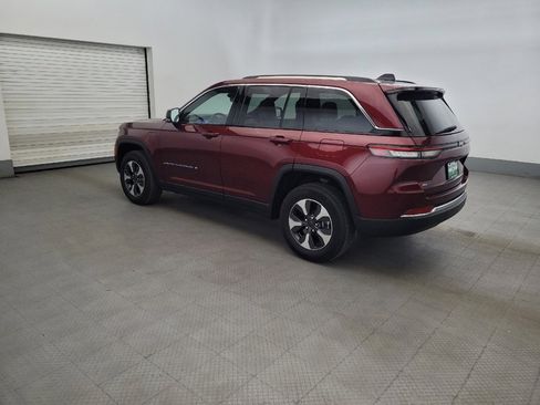 Used 2023 Jeep Grand Cherokee 4WD 4xe image 3