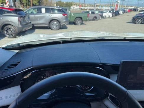 Used 2025 INFINITI QX60 Pure image 26