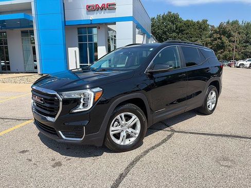 Used 2024 GMC Terrain SLE w/ Driver Convenience Package AWD/4WD image 1