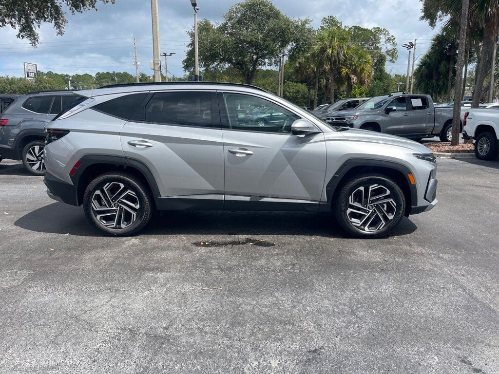 Used 2026 Hyundai Tucson Limited AWD/4WD image 6