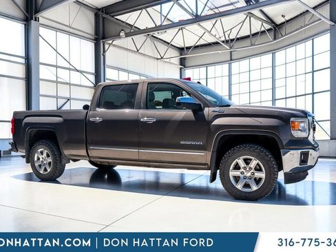 Used 2014 GMC Sierra 1500 SLT w/ SLT Preferred Package AWD/4WD image 27