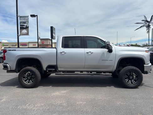 Used 2021 Chevrolet Silverado 3500 LTZ w/ LTZ Convenience Package AWD/4WD image 3
