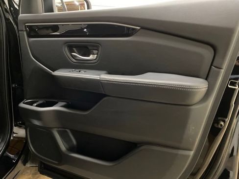 Used 2025 Honda Pilot EX-L image 82