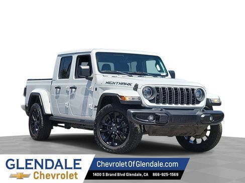 Used 2025 Jeep Gladiator Sport AWD/4WD image 1