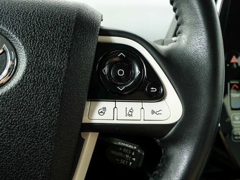 Used 2017 Toyota Prius Prime Advanced FWD image 10