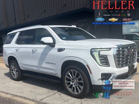 Used 2025 GMC Yukon Denali AWD/4WD image 1